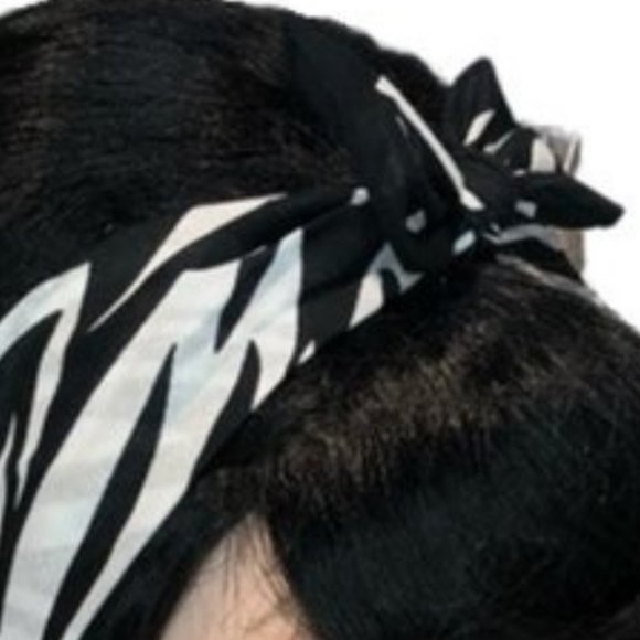Zebra Striped Black and White Animal Print Bandana Tie Headband - Picture 10 of 13